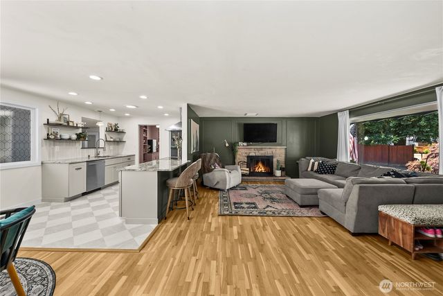 3517 Oas Drive W, University Place, WA 98466