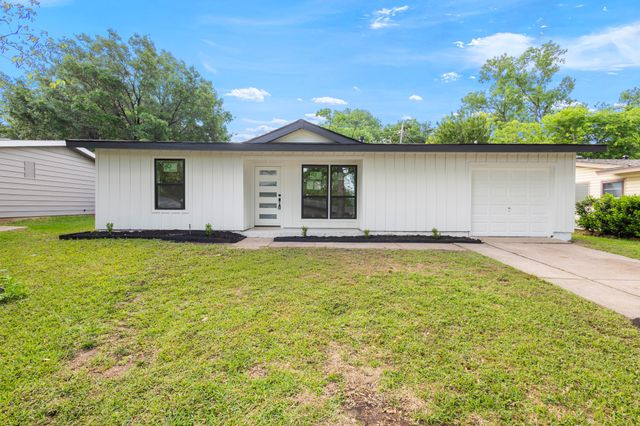 2528 Springvale Drive, Farmers Branch, TX 75234