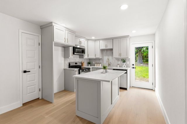 2528 Springvale Drive, Farmers Branch, TX 75234