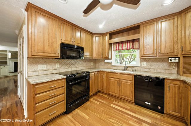 1303 Limestone Trace, Louisville, KY 40223