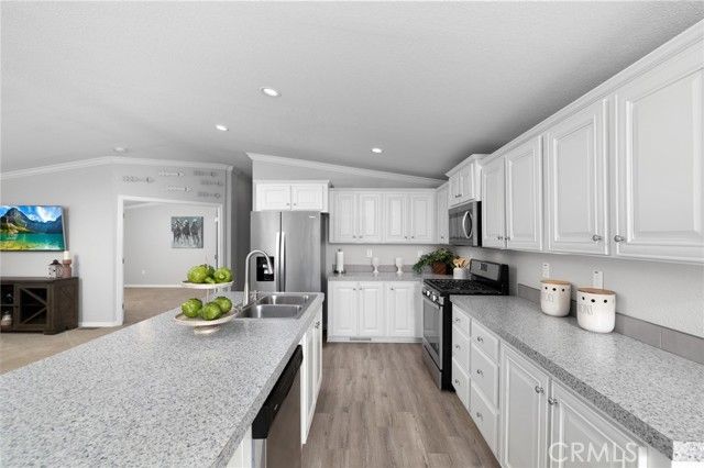 3530 Damien Avenue 109, La Verne, CA 91750