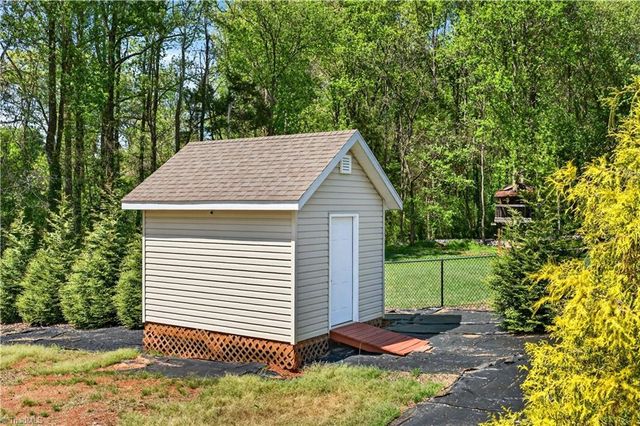 176 Foy Lane, Statesville, NC 28625