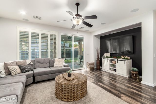 3581 E Weather Vane Road, Gilbert, AZ 85296