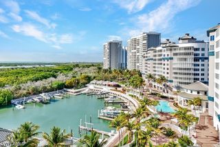 13675 Vanderbilt DR 210, Naples, FL 34110