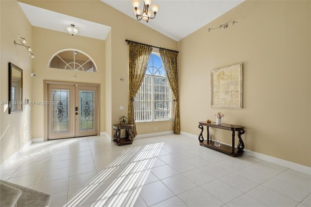 18435 NW 10th St, Pembroke Pines, FL 33029