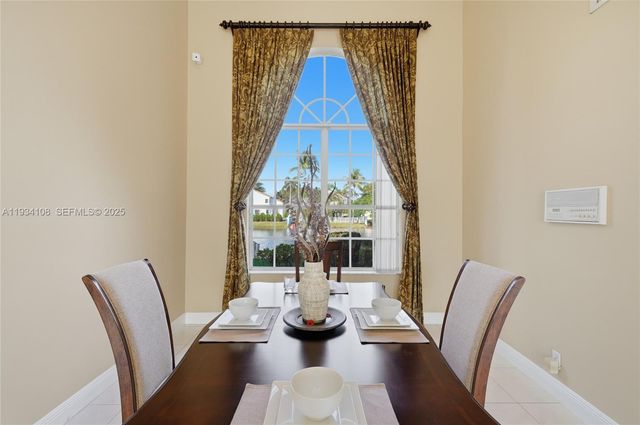 18435 NW 10th St, Pembroke Pines, FL 33029