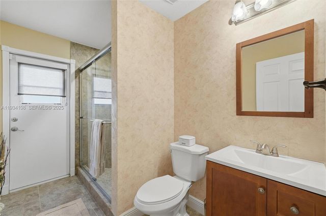 18435 NW 10th St, Pembroke Pines, FL 33029