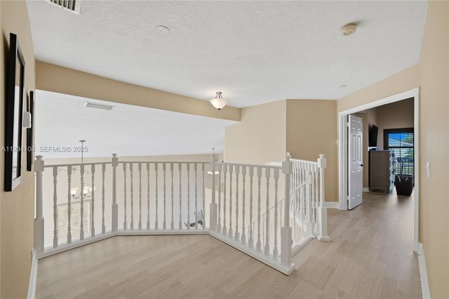 18435 NW 10th St, Pembroke Pines, FL 33029