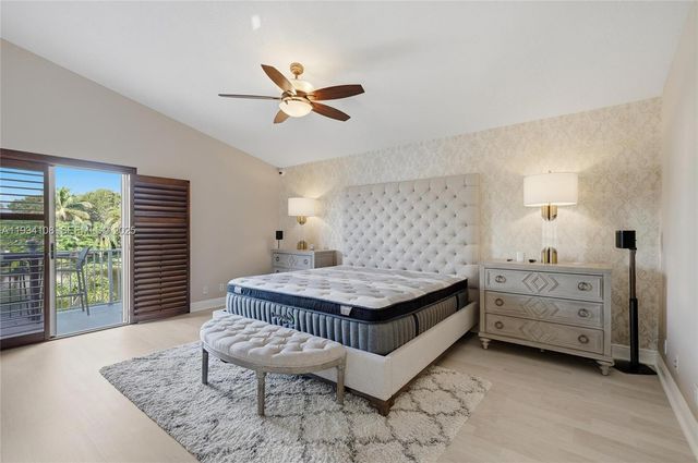 18435 NW 10th St, Pembroke Pines, FL 33029