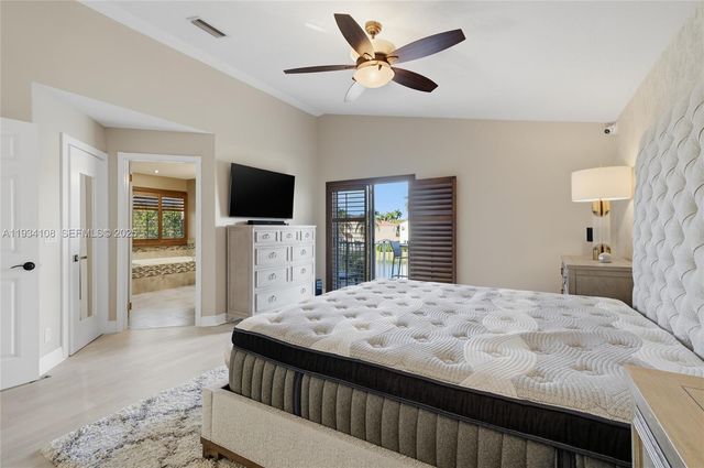 18435 NW 10th St, Pembroke Pines, FL 33029