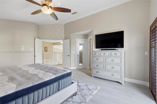 18435 NW 10th St, Pembroke Pines, FL 33029