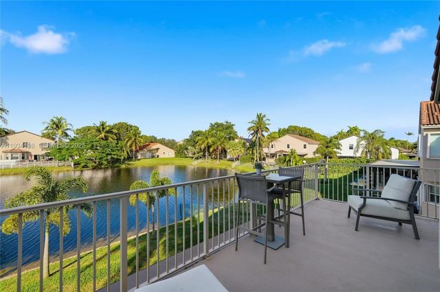 18435 NW 10th St, Pembroke Pines, FL 33029