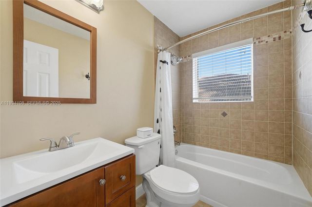 18435 NW 10th St, Pembroke Pines, FL 33029