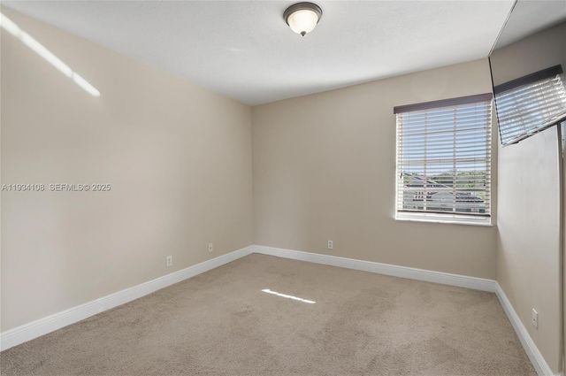 18435 NW 10th St, Pembroke Pines, FL 33029