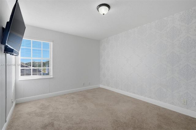 18435 NW 10th St, Pembroke Pines, FL 33029