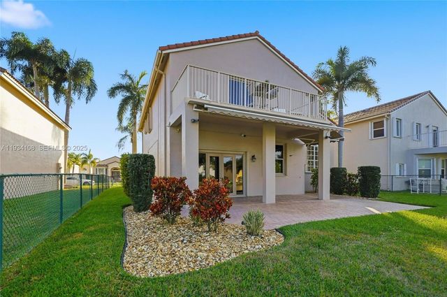 18435 NW 10th St, Pembroke Pines, FL 33029
