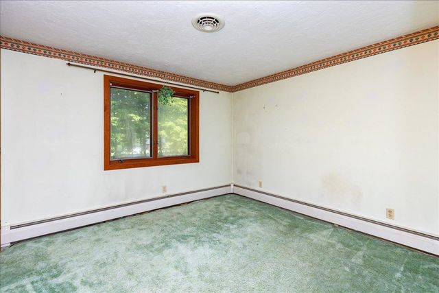 69 Peaslee Road, Merrimack, NH 03054