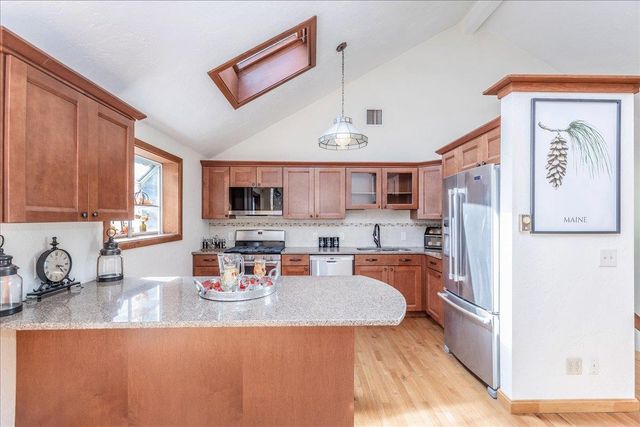 69 Peaslee Road, Merrimack, NH 03054