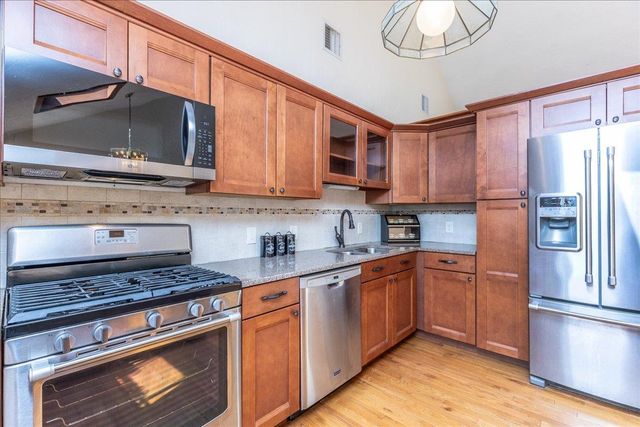 69 Peaslee Road, Merrimack, NH 03054