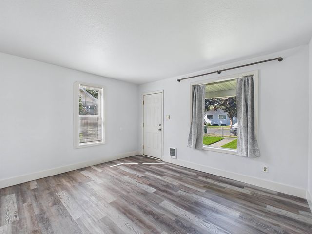 4812 N Nelson St, Spokane, WA 99207