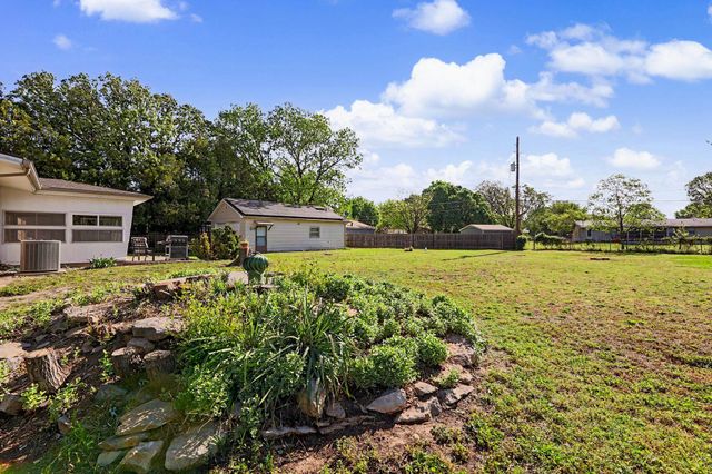 2850 N Meridian Ave, Wichita, KS 67204