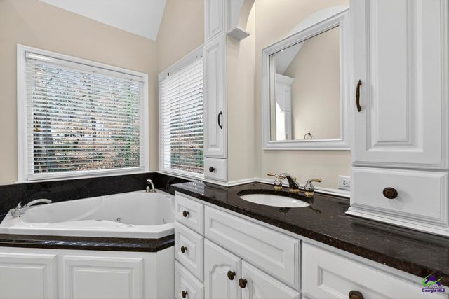 208 Huntington Court, Macon, GA 31210