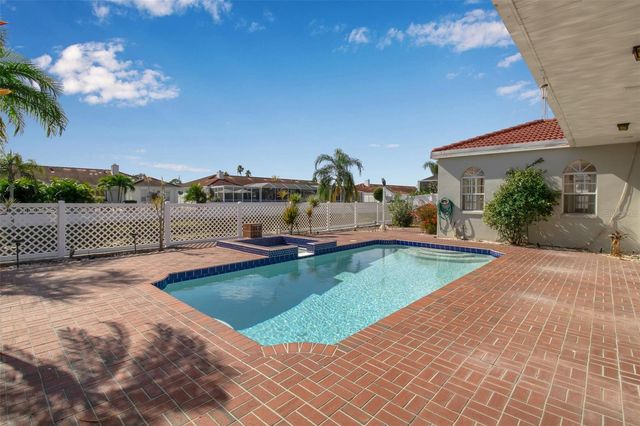 4706 61ST AVENUE DRIVE W, Bradenton, FL 34210