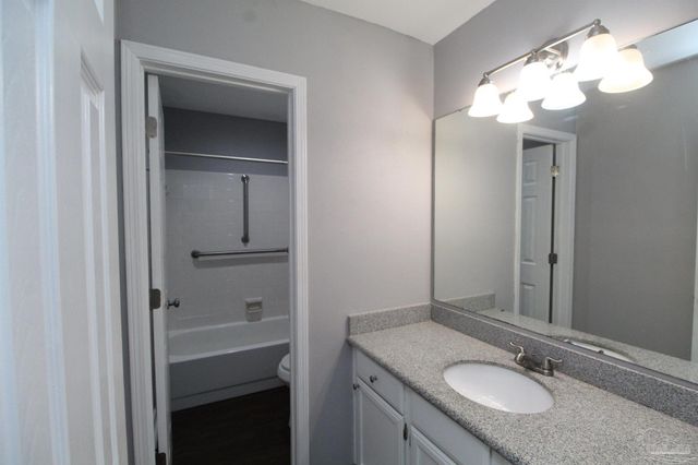 2709 Chicago Ct, Pensacola, FL 32526