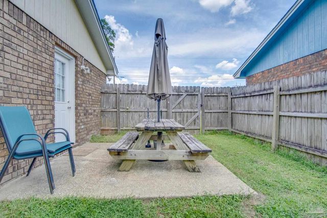 2709 Chicago Ct, Pensacola, FL 32526