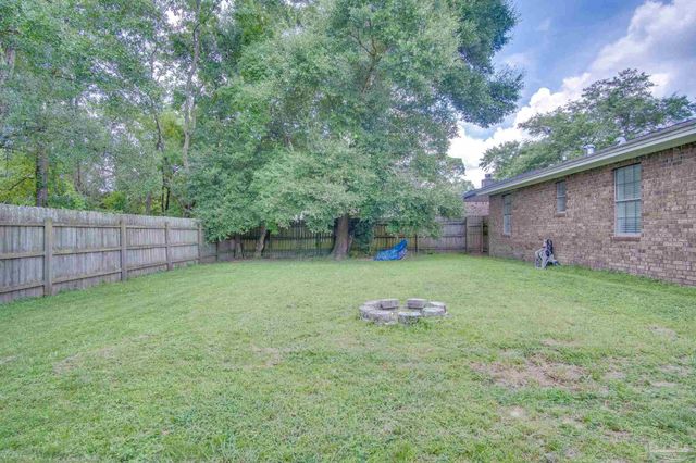 2709 Chicago Ct, Pensacola, FL 32526