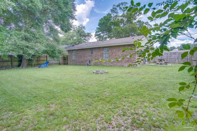 2709 Chicago Ct, Pensacola, FL 32526