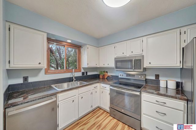 1700 W Plum Street, Lincoln, NE 68522