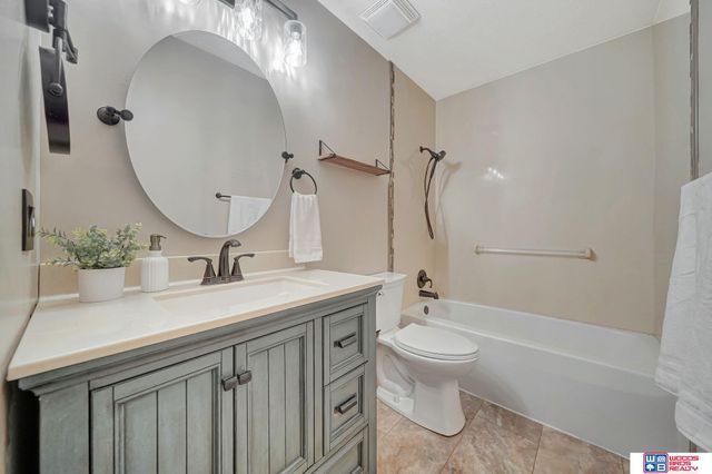 1700 W Plum Street, Lincoln, NE 68522