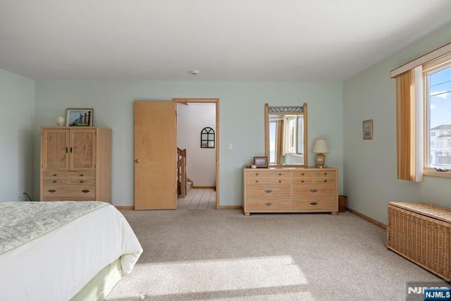 25 W Bayberry Drive, Beach Haven, NJ 08008
