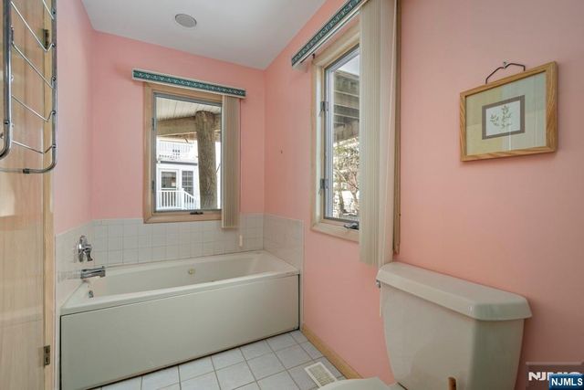 25 W Bayberry Drive, Beach Haven, NJ 08008