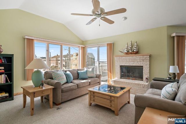 25 W Bayberry Drive, Beach Haven, NJ 08008