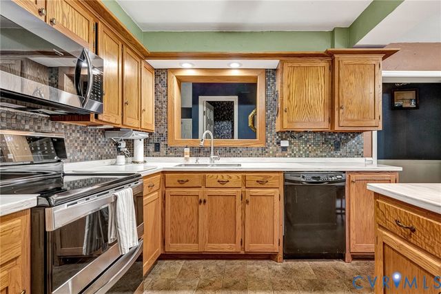 9902 Royerton Dr, Henrico, VA 23228