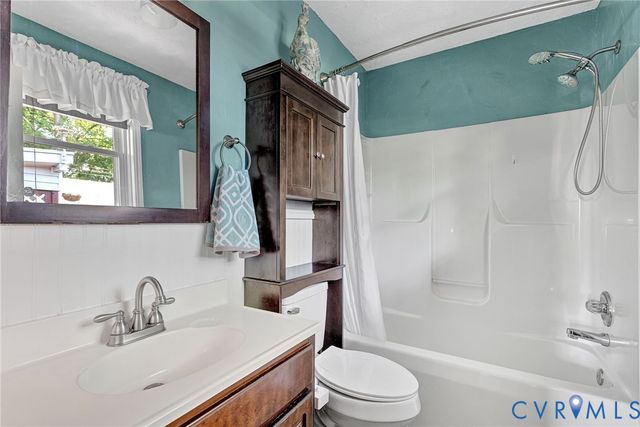 9902 Royerton Dr, Henrico, VA 23228