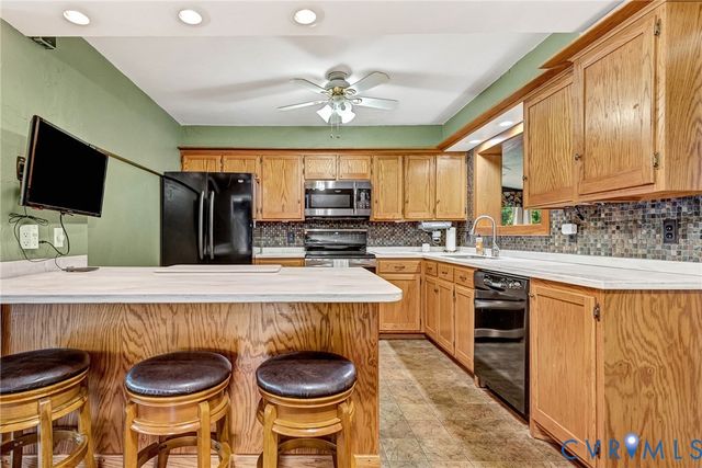 9902 Royerton Dr, Henrico, VA 23228