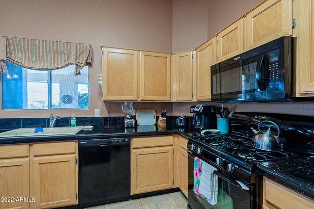 9023 W Lisbon Lane, Peoria, AZ 85382