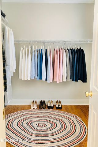 142 Center Park Lane, Oak Ridge, TN 37830