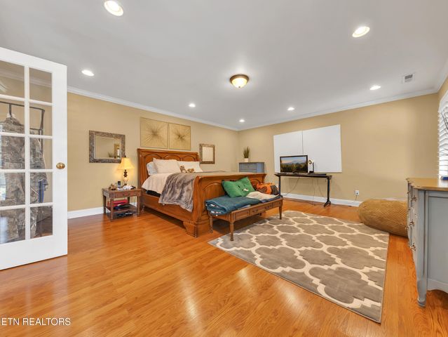 142 Center Park Lane, Oak Ridge, TN 37830