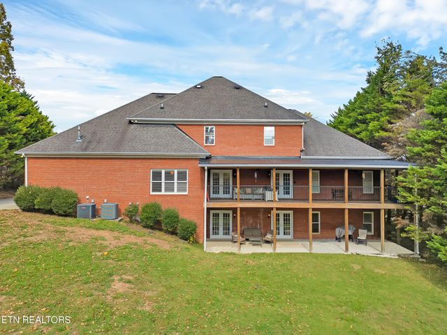 142 Center Park Lane, Oak Ridge, TN 37830
