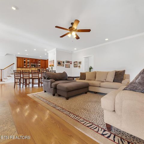 142 Center Park Lane, Oak Ridge, TN 37830