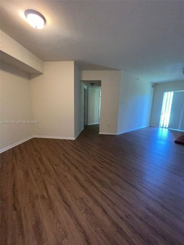 3500 Oaks Clubhouse Drive 207, Pompano Beach, FL 33069