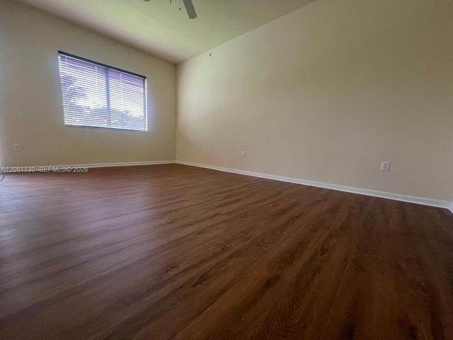 3500 Oaks Clubhouse Drive 207, Pompano Beach, FL 33069