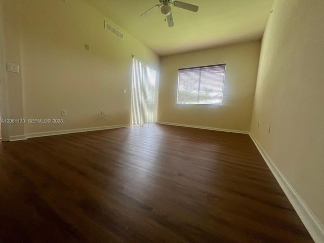 3500 Oaks Clubhouse Drive 207, Pompano Beach, FL 33069