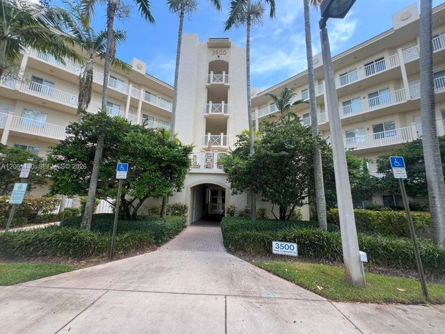 3500 Oaks Clubhouse Drive 207, Pompano Beach, FL 33069