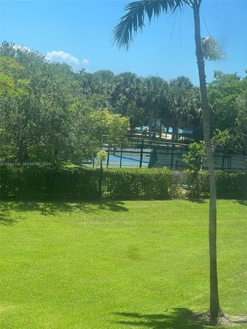 3500 Oaks Clubhouse Drive 207, Pompano Beach, FL 33069