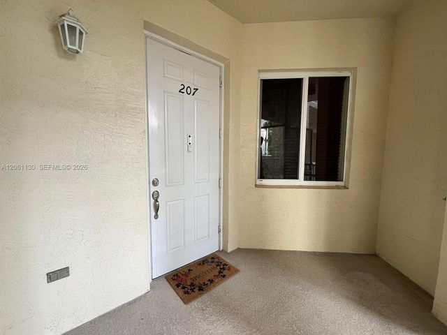 3500 Oaks Clubhouse Drive 207, Pompano Beach, FL 33069